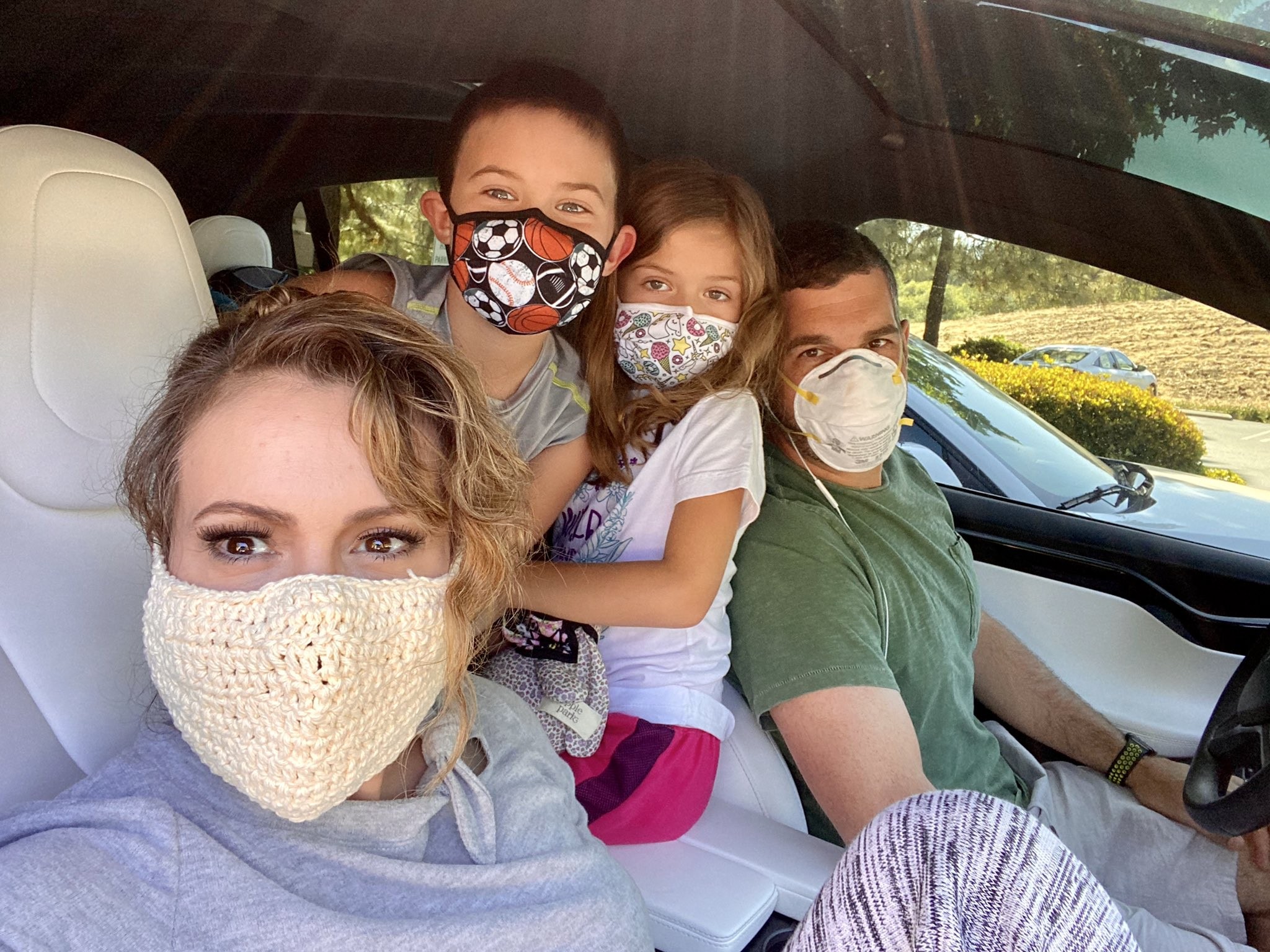 Alyssa Milano e família (Foto: Reprodução / Instagram)