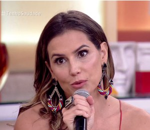 Deborah Secco revela planos para segundo filho (Foto: TV Globo)