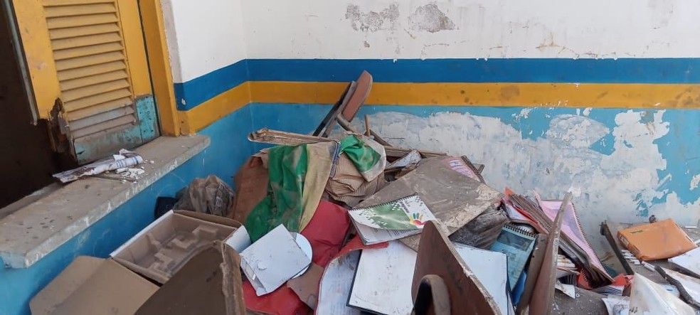 Escolas de Dário Meira ficam destruídas por causa da chuva — Foto: Arquivo Pessoal