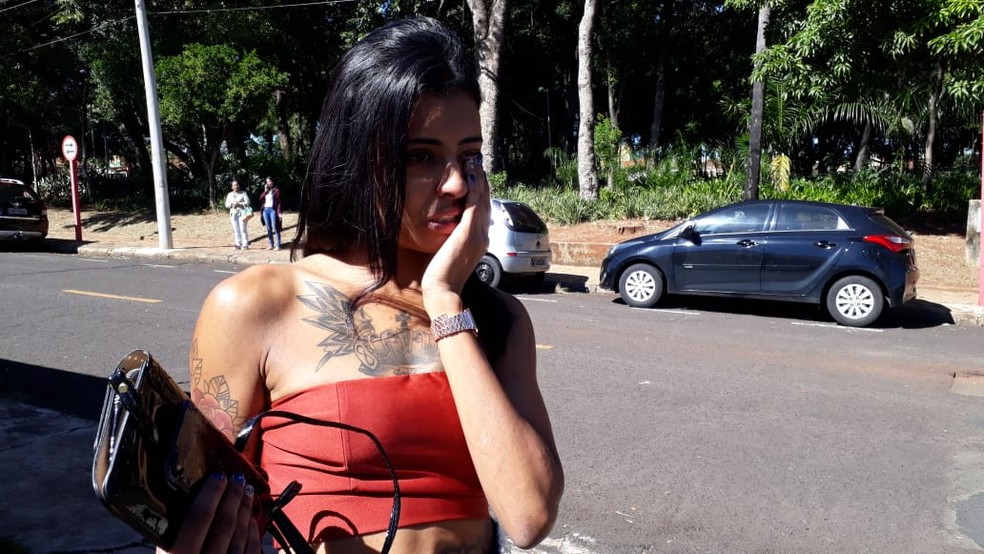 Giovanna Marques, de 20 anos, falou sobre o vídeo e o envolvimento de familiares na morte de PM — Foto: ACidadeON/Araraquara
