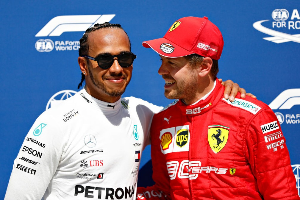 Lewis Hamilton e Sebastian Vettel após o treino classificatório do GP do Canadá de 2019 — Foto: Will Taylor-Medhurst/Getty Images