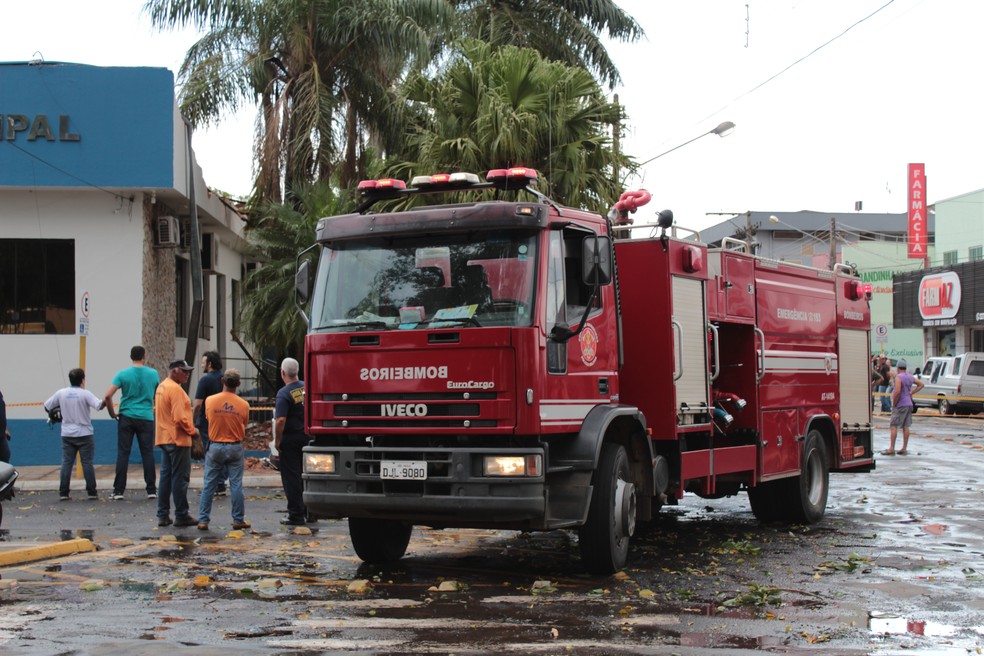 Temporal causou estragos em Martinópolis — Foto: Tiago Santos Milani/Cedida