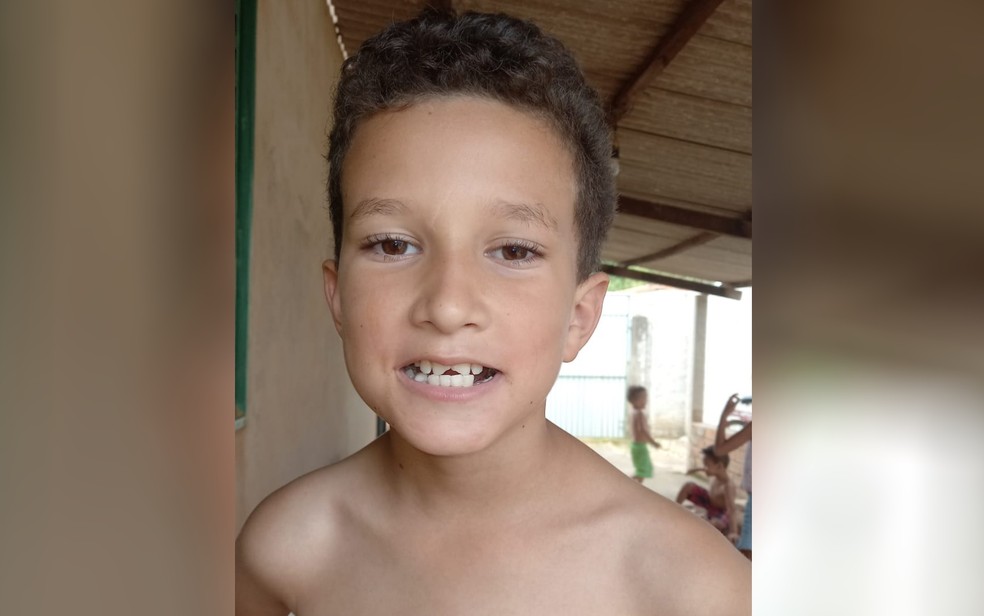 Carlos Emanuel Rodrigues dos Santos pediu tratamento com dentista em carta para Papai Noel, em Vianópolis, Goiás  — Foto: Arquivo pessoal 