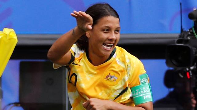 Kerr comemora gol da Austrália na Copa do Mundo Feminina