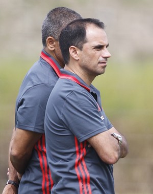 Torcida elege área de futebol dirigido por Caetano como culpado pela crise