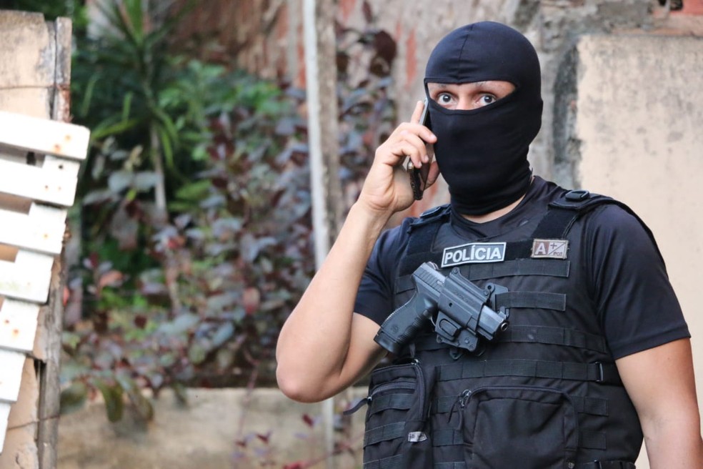 Polícia deflagra operação contra quadrilha de tráfico de drogas, roubos a bancos e homicídios na Bahia  — Foto: Alberto Maraux/SSP-BA