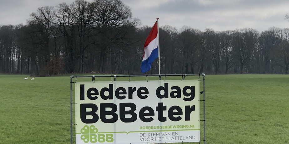 Bandeira de protesto do BBB. Partido formado por agricultores conquistou vitória expressiva em eleições nos Países Baixos