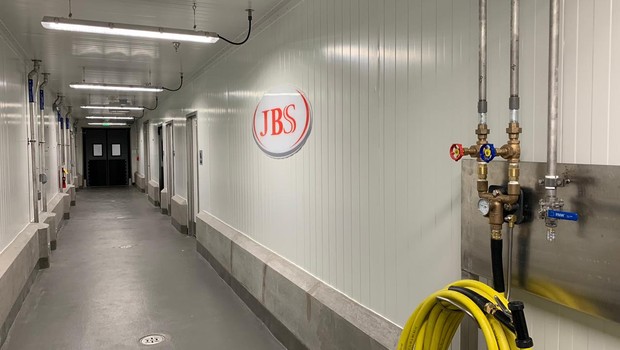 Instalações simulam uma fábrica de carnes - Centro Global de Inovação de Alimentos da JBS (Foto: Divulgação)