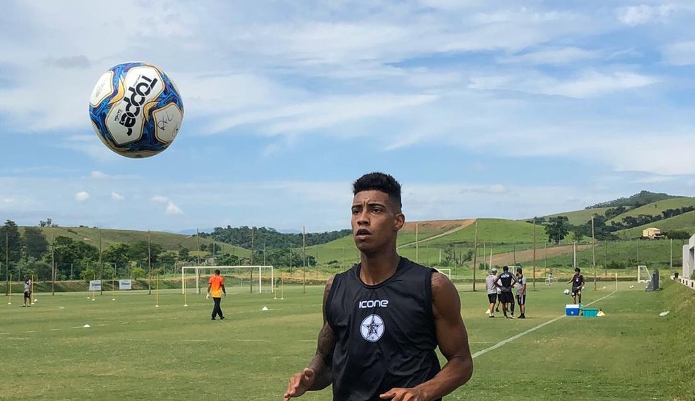 Alef Manga estava no Resende — Foto: Divulgação/RFC