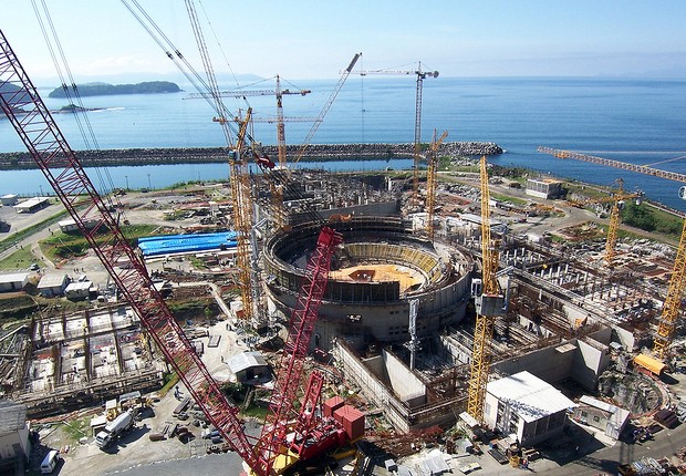 Obras de construção da usina nuclear de Angra 3 , em Angra dos Reis, no Rio de Janeiro. As investigações da nova fase da Operação Lava Jato podem atrasar as obras da usina (Foto: Agência Brasil)