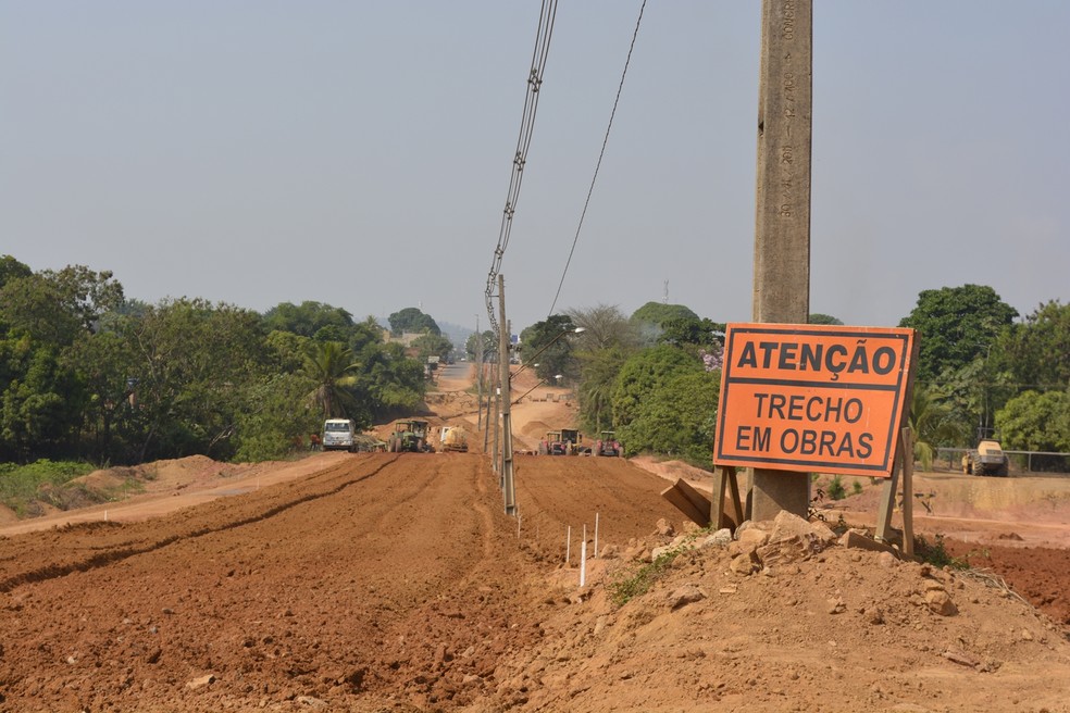 Prefeitura garante que a empresa responsável pelos serviços concluirá as obras até o mês de novembro (Foto: Jeferson Carlos/G1)