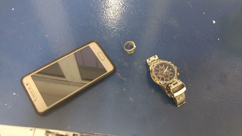 Pertences da vítima estavam com Wanderson Filipe, 23 — Foto: Polícia Civil