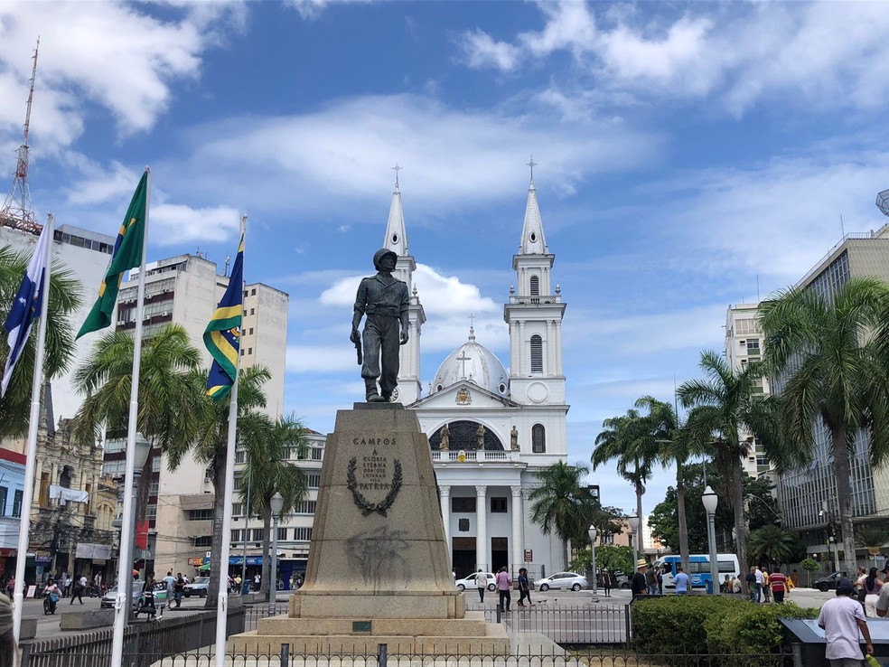 Comemoração pelos 188 anos de Campos ocorreu na Praça São Salvador nesta terça-feira (28) — Foto: Yuri Ramos/g1