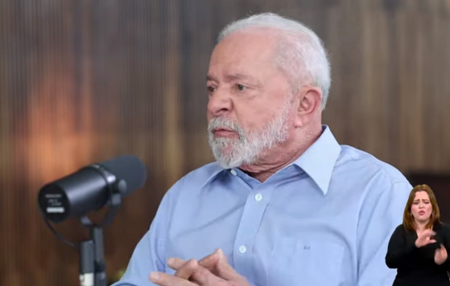 Lula participa de terceira edição da live 'Conversa com o Presidente'