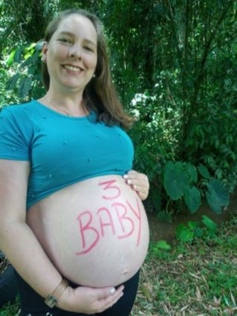 Carolina Gotardo teve que ser entubada ap�s parto de trig�meos em Chapec� (SC) � Foto: Fernanda Grimaldi/Arquivo Pessoal