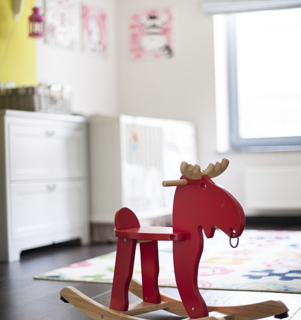 No quarto das crianças, tapetes e cortinas precisam estar sempre limpos (Foto: Thinkstock)