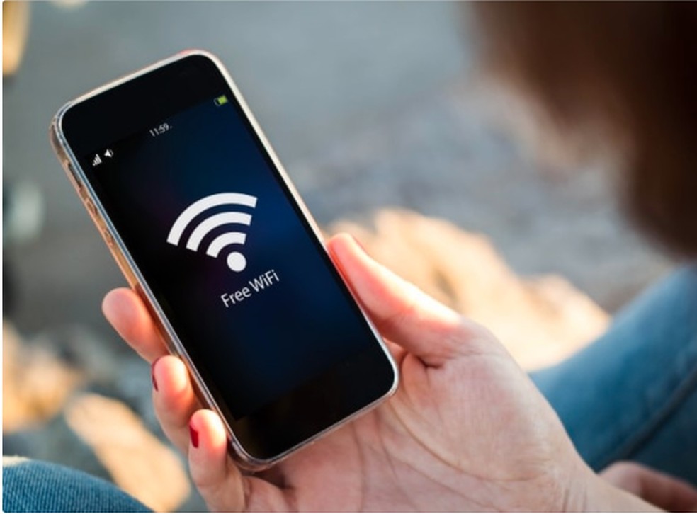 É importante evitar fazer transações via Pix em redes Wi-Fi públicas — Foto: Pond5