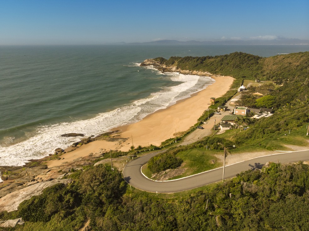 Praia do Pinho, em Balneário Camboriú — Foto: PMBC/Divulgação