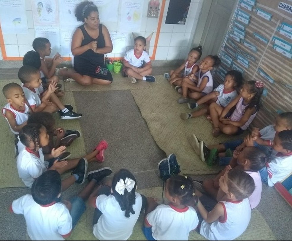 Professora da rede municipal recebe prêmio após criar projeto de valorização de raízes afro-brasileiras — Foto: Arquivo Pessoal