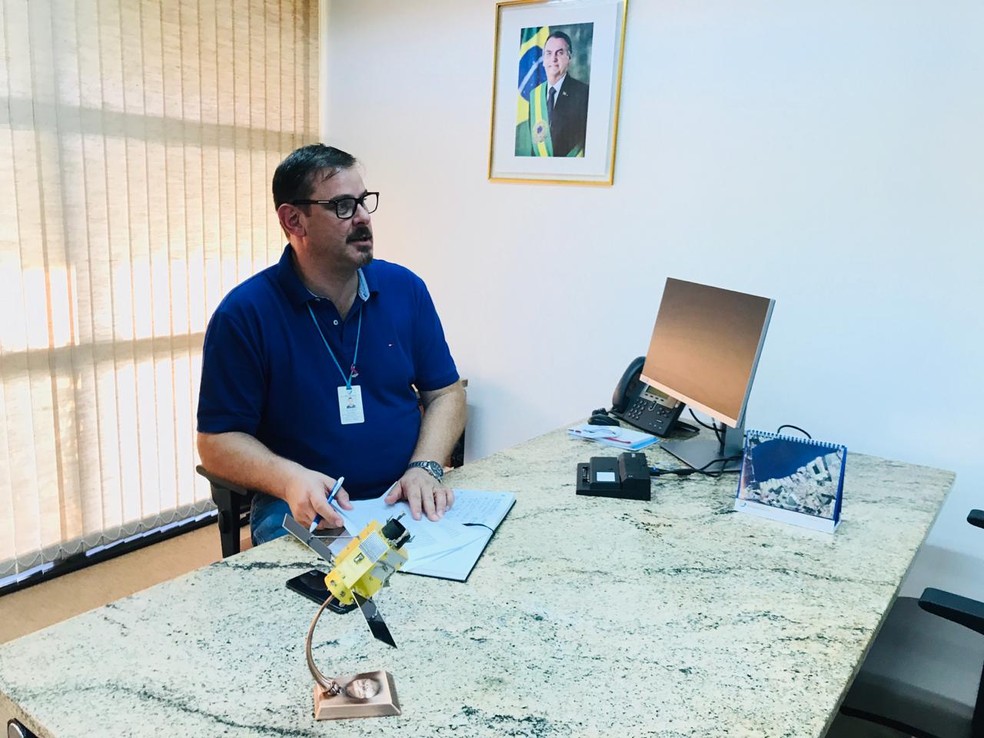 Clezio Marcos De Nardin, novo diretor do Inpe, durante a primeira coletiva no cargo — Foto: Robson Carvalho/ TV Vanguarda