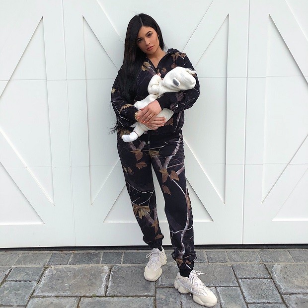 Kylie Jenner e a filha Stormi (Foto: Reprodução/Instagram)