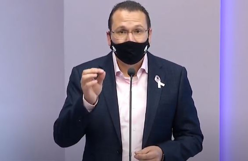 Candidato a prefeito de Campinas Rafa Zimbaldi (PL) durante debate da Band — Foto: Reprodução/TV Bandeirantes