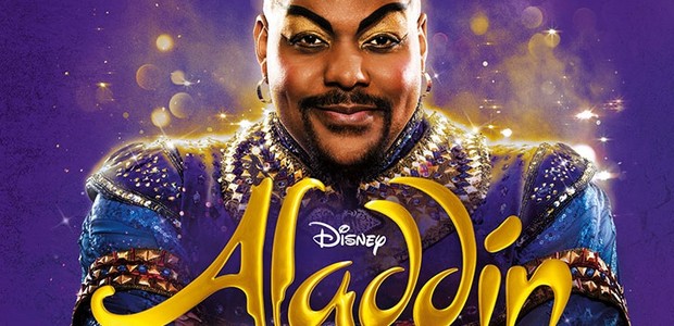 Trevor Dion Nicholas vive Gênio no musical Aladdin, em Londres (Foto: Divulgação)