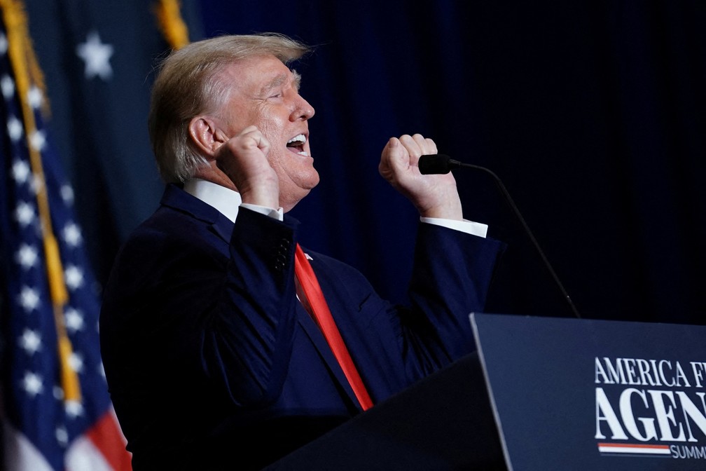 Trump durante discurso ao instituto conservador America First Policy, em julho — Foto: REUTERS/Sarah Silbiger