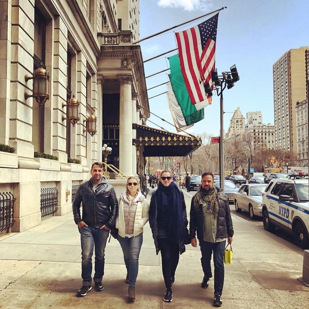 Ingrid Guimarães celebra viagem a Nova York com foto diferente (Foto: Reprodução/Instagram)
