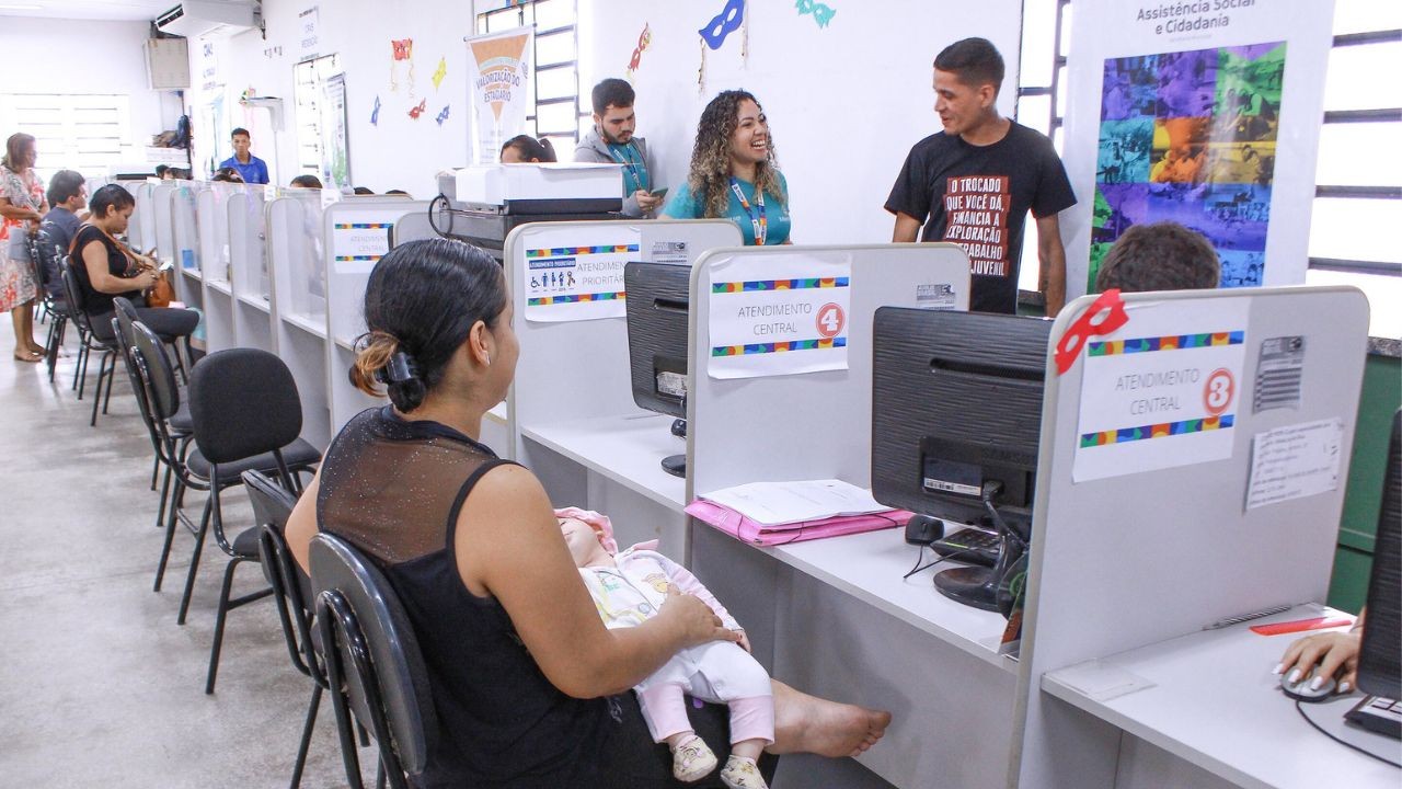 CadÚnico: o que é, quem tem direito, como se inscrever e quais os benefícios