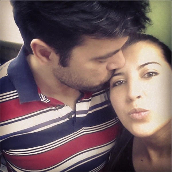 Priscila Pires vive momento de carinho com o marido (Foto: Reprodução/Instagram)