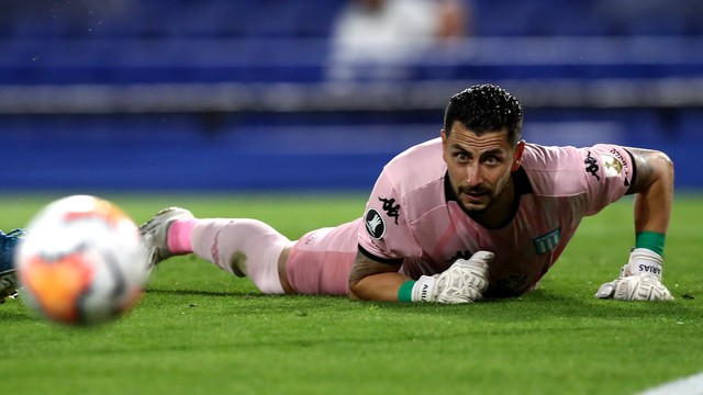 Goleiro Arias, do Racing, teve excelente atua��o contra o Boca Juniors