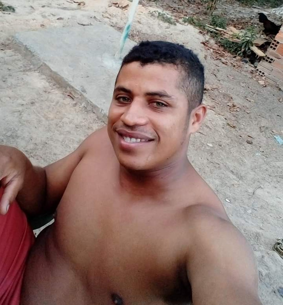 Leandro Vieira Pessoa tinha 29 anos e morreu após atropelar uma vaca em Pindaré-Mirim — Foto: Reprodução/TV Mirante