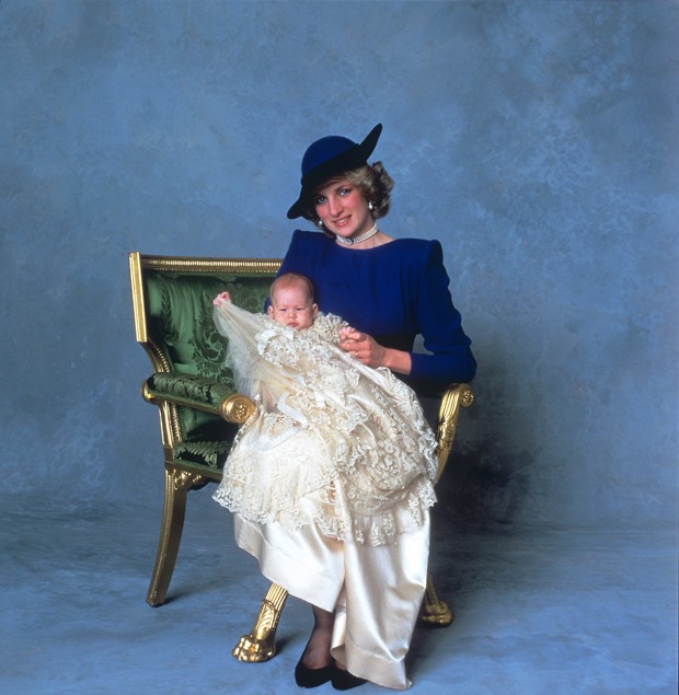 Diana Spencer e o Príncipe Harry (Foto: Getty Images)