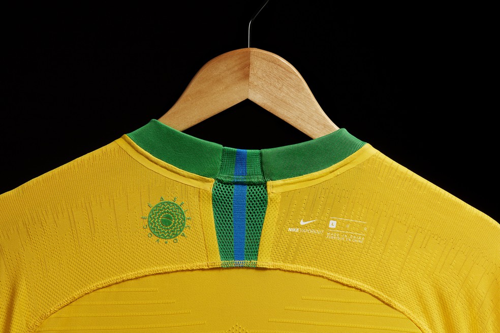 Detalhe na camisa da seleção brasileira para a Copa do Mundo (Foto: Divulgação)