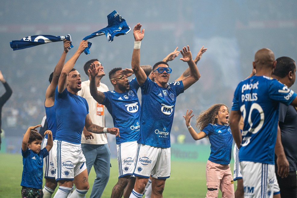 Cruzeiro é campeão da Série B com seis rodadas de antecedência — Foto: Alessandra Torres/AGIF