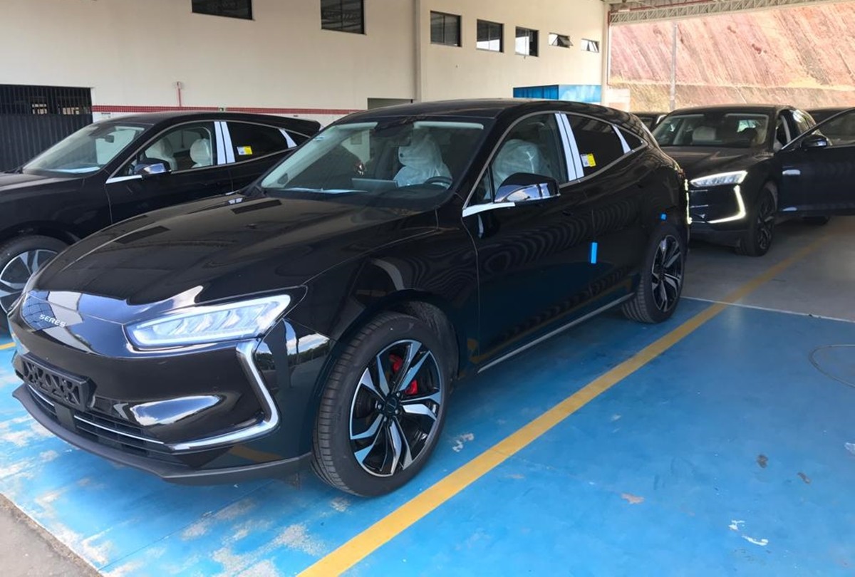 Seres 5: novo SUV elétrico chinês de 525 cv chega ao Brasil por mais de R$ 400 mil