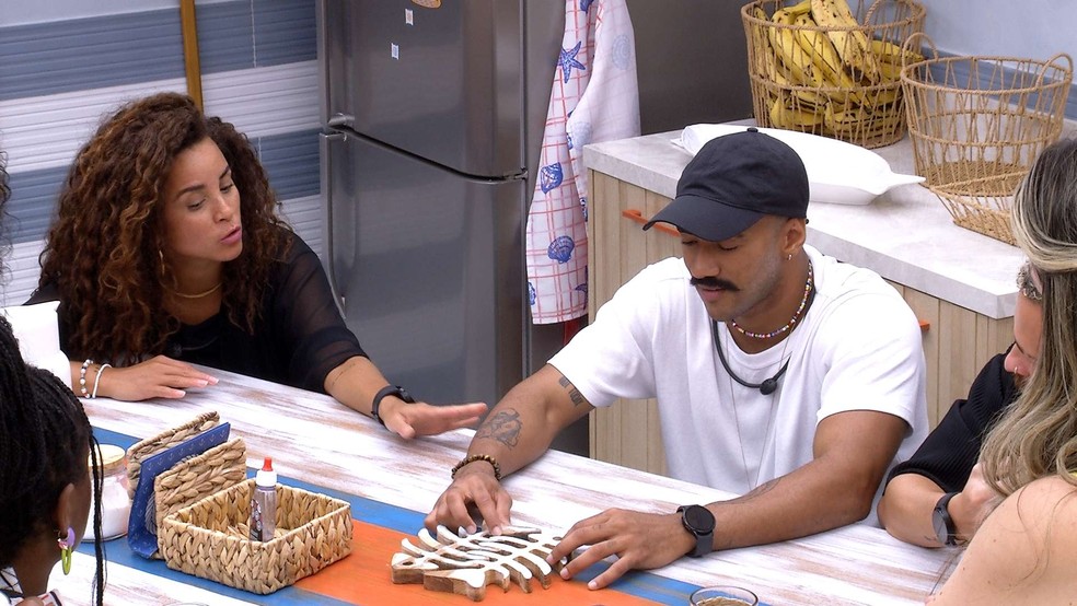 Domitila sonha com ex-sisters no BBB 23: 'Vai acontecer alguma coisa' &mdash; Foto: Globo