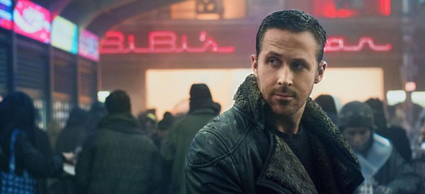 Ryan Gosling em cena de Blade Runner 2049 (Foto: Reprodução)