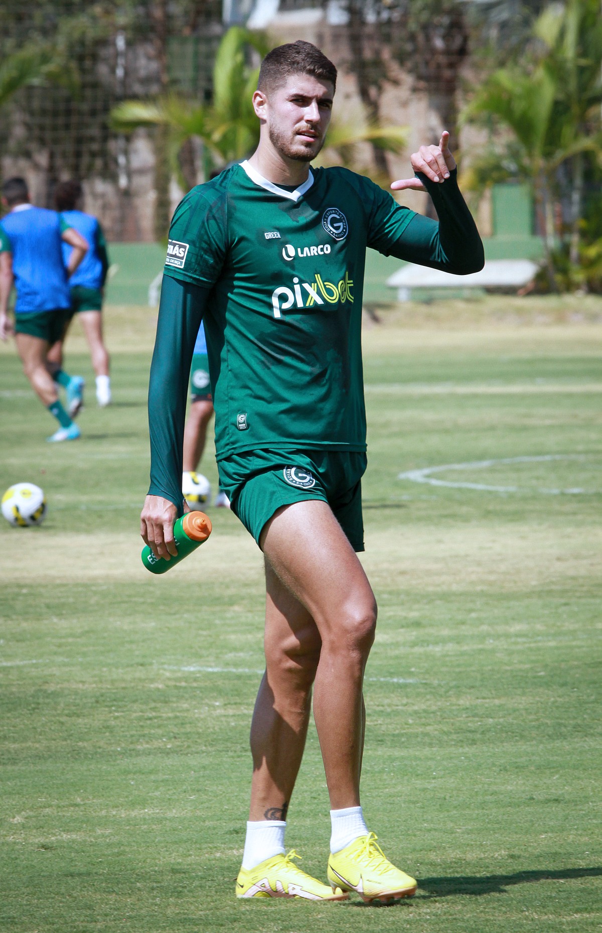 Pedro Raul anuncia saída do Goiás: 