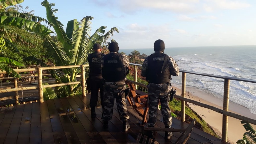 Opera&ccedil;&atilde;o do MP combate atua&ccedil;&atilde;o de narcomil&iacute;cia em Pipa e Siba&uacute;ma; mandados s&atilde;o cumpridos no RN e PE &mdash; Foto: MPRN/Divulga&ccedil;&atilde;o