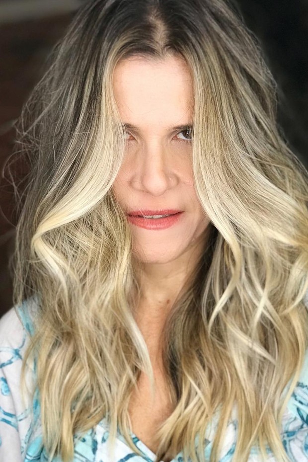 Ingrid Guimarães muda o visual e surge loiríssima (Foto: Reprodução/Instagram)