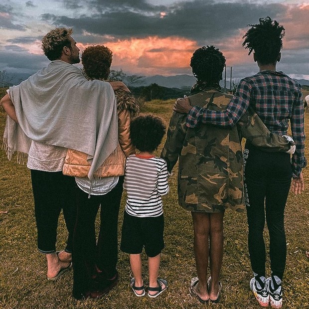 Aline Wirley posta foto com a família (Foto: Reprodução/Instagram)