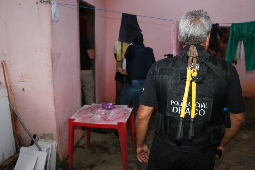 Polícia deflagra operação contra integrantes de quadrilha de tráfico de drogas, roubos a bancos e homicídios na Bahia  Por G1 BA — Foto: Alberto Maraux/SSP-BA