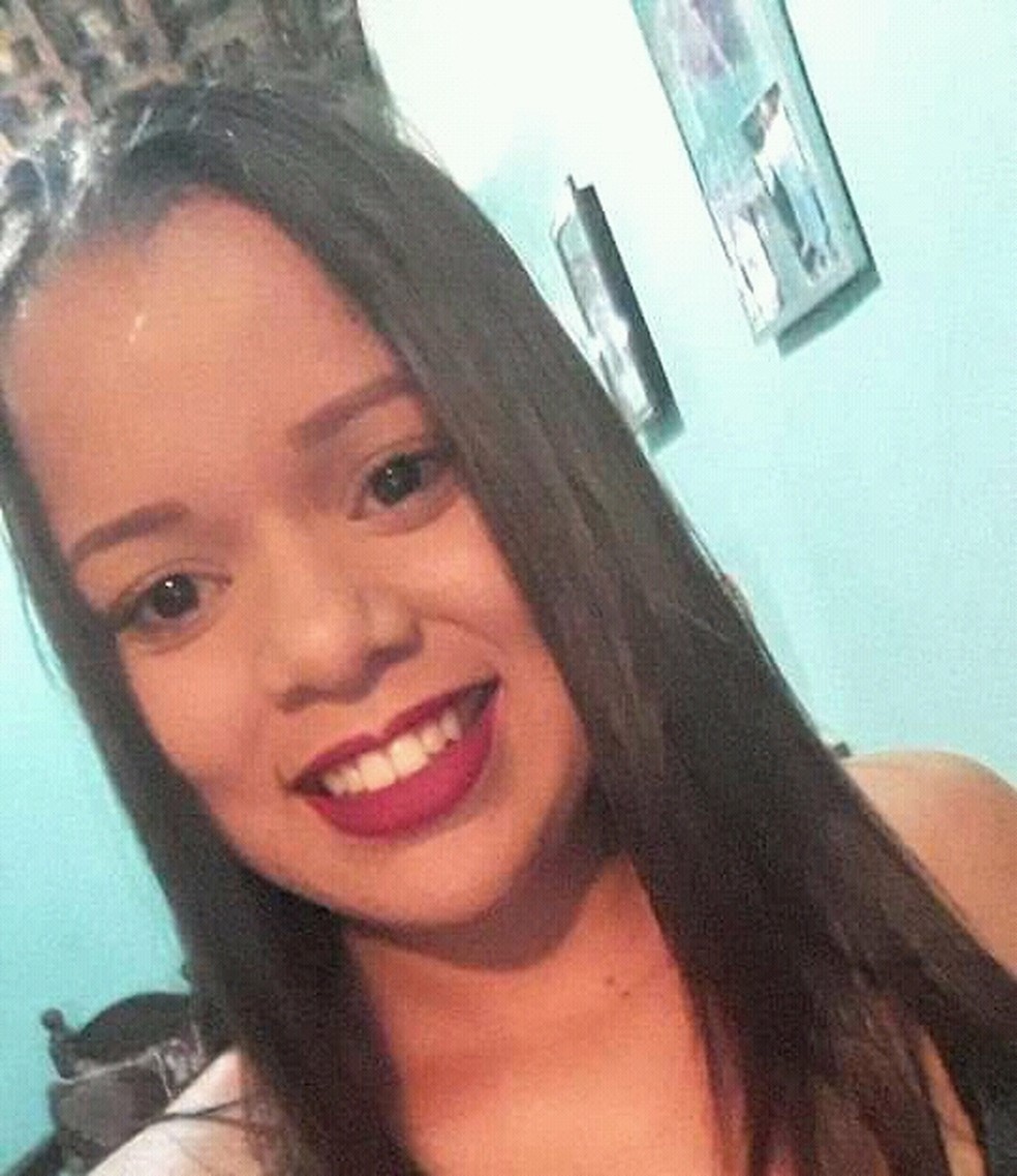 Mayara Estefanny teve rosto queimado pelo ex-companheiro e estÃ¡ internada em estado grave â€” Foto: ReproduÃ§Ã£o/TV Globo 