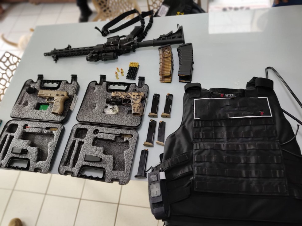 Armas foram apreendidas na ação da Polícia Federal — Foto: Ascom