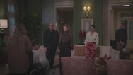 Heleninha conta para a família que encontrou Leonardo na casa de Ana Clara