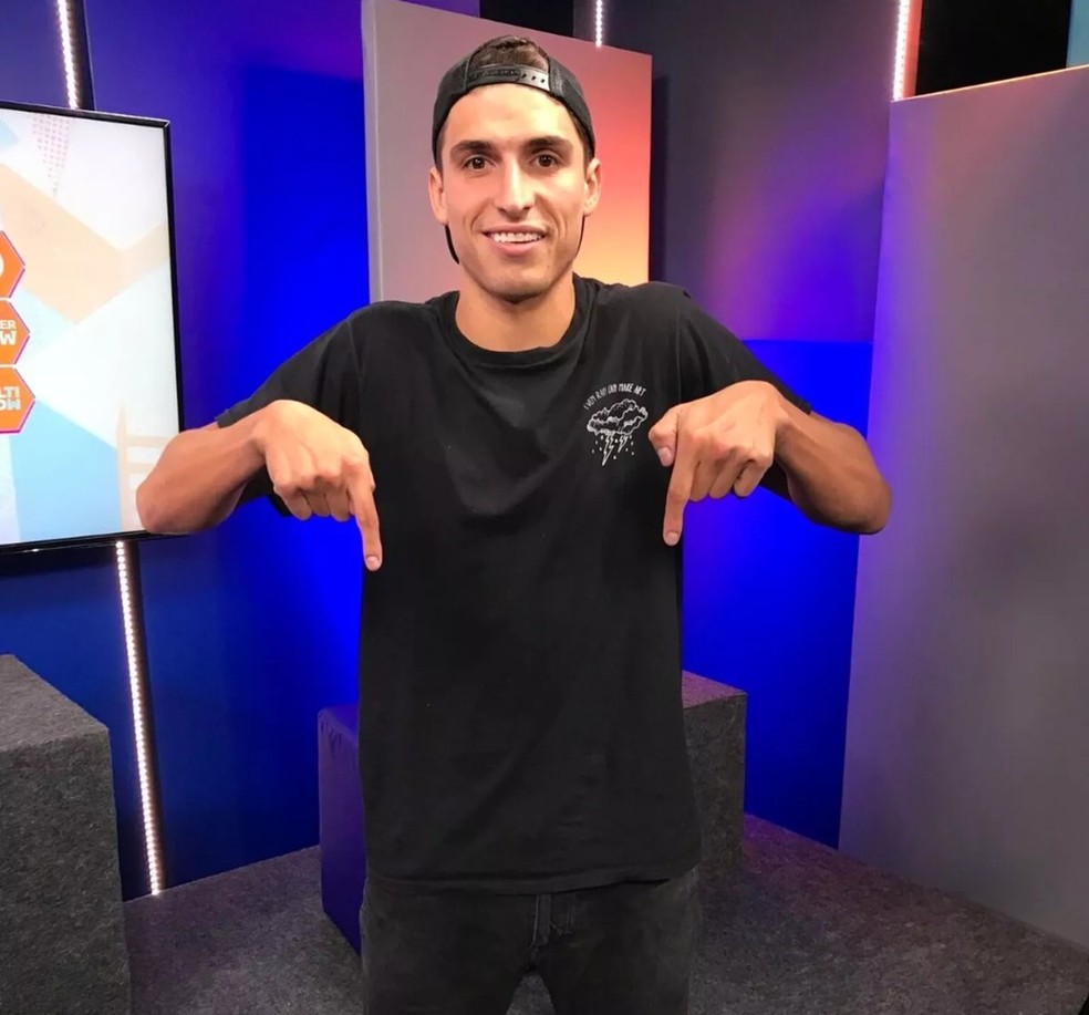 A Vila Multishow Assistir Online Gratis Ao Vivo Multishow Exibe A Primeira Entrevista De Prior Na Tv Apos