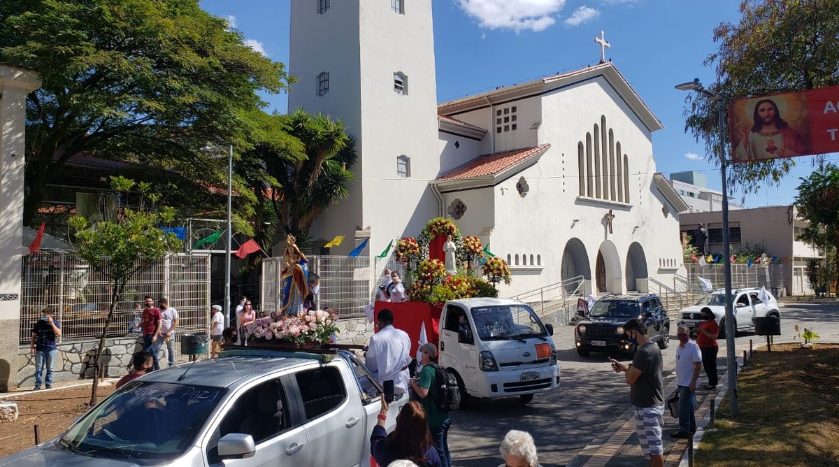 Carreata celebra Padre Eustáquio em Belo Horizonte | Minas Gerais | G1