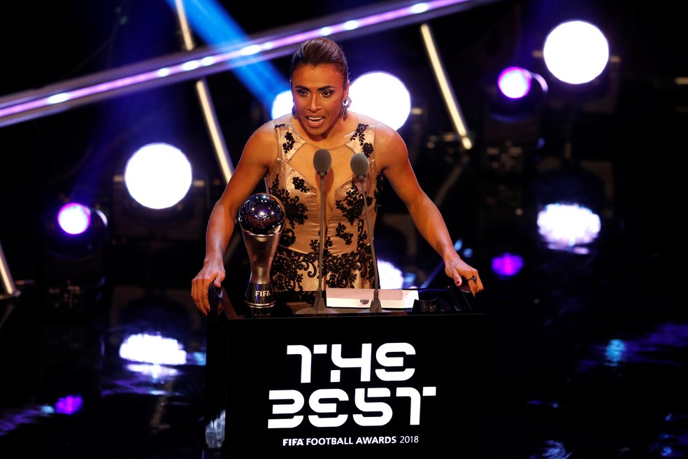 Marta faz discurso da vitÃ³ria no Fifa The Best â€” Foto: John Sibley / Reuters